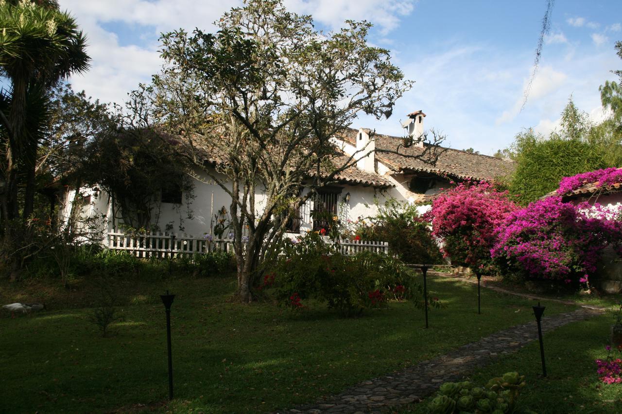 Hotel Hacienda Baza Tibana Ngoại thất bức ảnh